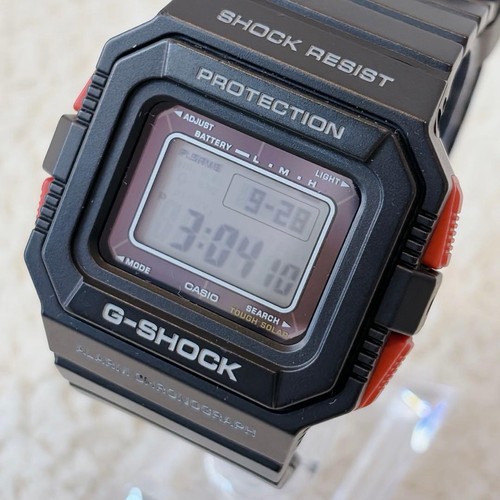 Orologio digitale solare