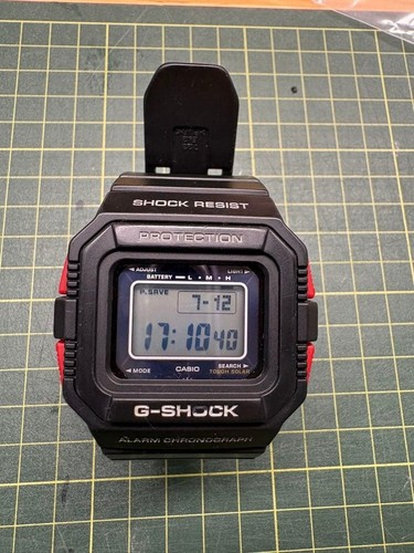 Orologio digitale solare